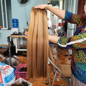 Cheveux vierges vietnamiens Remy Super Double Drawn, pointes épaisses, cuticules alignées, lisses comme des baguettes, couleur naturelle, trame machine, couleur Piano - Product Image 4