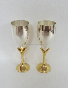 Verres à vin à champagne gravés en cuivre de mariage de conception classique sans BPA avec tige en métal en laiton Flûtes élégantes pour les célébrations - Product Image 2