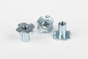เหล็กชุบสังกะสีคุณภาพสูง M6 T Nut สี่แฉกครึ่งด้ายกับ M5 M4 ด้ายสังกะสีสําหรับยานยนต์และเฟอร์นิเจอร์ - Product Image 6