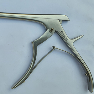 เครื่องเจาะกระดูก Kerrison Punch สแตนเลสคุณภาพพรีเมียม ขนาดปากจับ 1-6 มม. ได้รับการรับรองมาตรฐาน ISO 13485 - Product Image 1