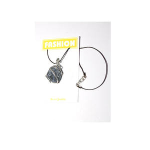 Colgante de piedras caídas de sodalita, colgante de envoltura de piedras preciosas de ágata tallada con alambre para Feng Shui, decoración del hogar, estilo grabado, amor - Product Image 1