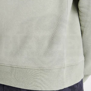 Sudadera de alta calidad de tendencia 2025 con cuello redondo último diseño OEM sudadera lisa de algodón hecha a medida para hombre - Product Image 4