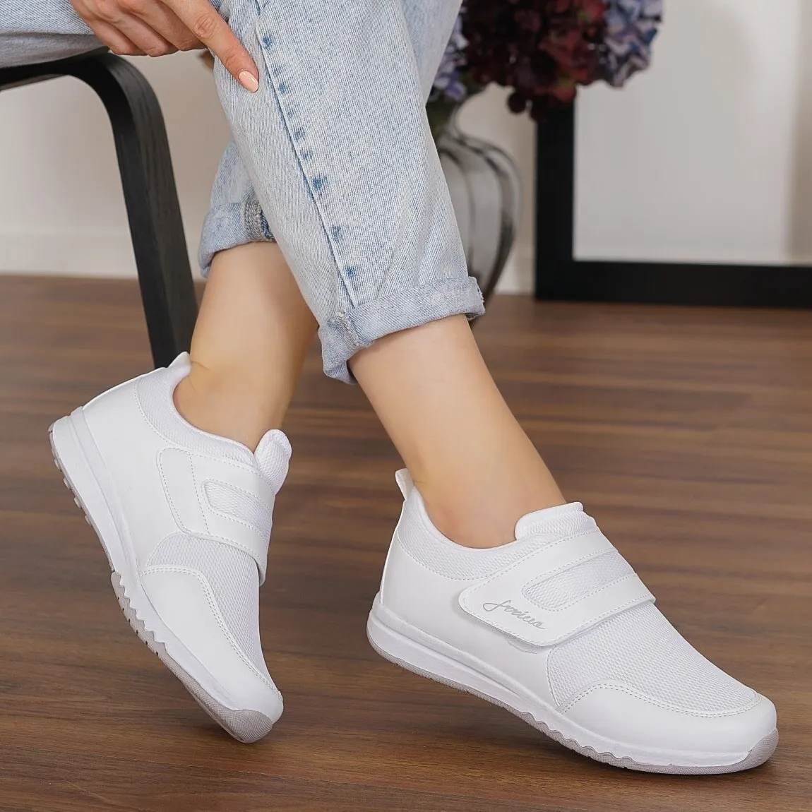 Bestseller Damenschuhe Casual Walking Style Schuhe Saisonale Klett verschlüsse Atmungsaktive Truthahn Sportschuhe für Damen