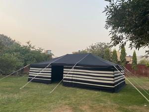 เต็นท์กันน้ำสำหรับหนึ่งห้องนอนแบบปรับแต่งได้เต็นท์สไตล์อาหรับแบบดั้งเดิมที่กำบังผ้าใบสีดำสีขาว - Product Image 2