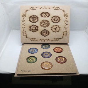 Cristaux naturels Pierres de guérison Sept chakras Gravés Ensemble Reiki avec boîte en bois Vente en gros Ensembles Reiki chakra - Product Image 3