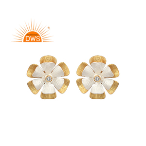 Hermosos Pendientes de Botón con Forma de Flor, Joyería de Circonita Blanca, Venta al por Mayor, Chapado en Dos Tonos, Plata 925, Colección Vintage para Fiestas - Product Image 1