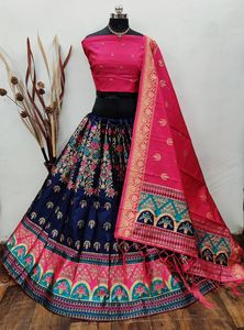 Lehenga Choli traditionnel du sud de l'Inde en brocart jacquard pour mariage, Lengha Choli Ghagra Design, dernières tendances, prix de gros, Surat - Product Image 6