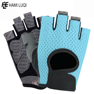 wholesale Fitness Gloves Half Finger For Gym Exercise Fitness Training Made of Microfiber - Product Image 3