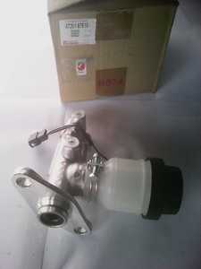 Daihatsu Auto Part 47201-87610 Maître-cylindre de frein - Product Image 2