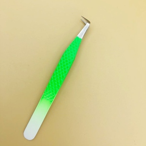 Pinzas de volumen de 90 grados amarillo degradado con blanco Pinzas de extensión de pestañas sostenibles Agarre fuerte Pinzas de pestañas probadas a mano - Product Image 3