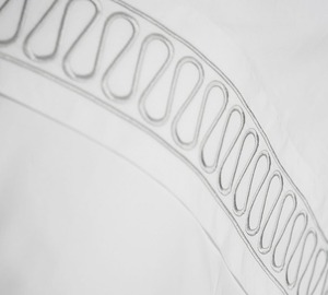 New Arrival 100 Cotton White Embroidered Beds Sheet Four Piece Set Custom Designs Home Decor - Product Image 4