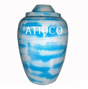 Urnes de crémation faites à la main les plus vendues Accessoires funéraires Urne en laiton Fabricant et exportateur de crémation d'Inde de haute qualité - Product Image 3