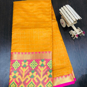 Attrayant femmes vêtements de mariage travail imprimé numérique avec coton soie Saree et chemisier non cousu couleur jaune meilleur prix Surat ethnique - Product Image 1