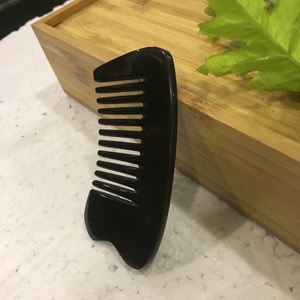 The comb is handmade, buffalo's horn 117 - Product Image 1