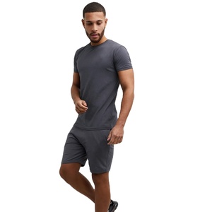 ชุดเสื้อยืดและกางเกงขาสั้นสำหรับผู้ชาย,ชุดสองชิ้นแบบเรียบง่ายสำหรับฤดูร้อน - Product Image 6