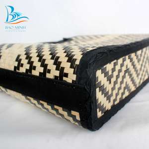 Bolso de Mano Vintage Tejido de Bambú con Asas Redondas de Plástico y Lino - Product Image 6