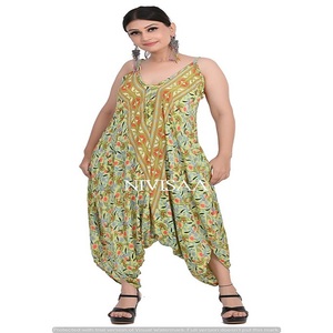 Combinaison d'été pour femmes, imprimé en soie et viscose, style bohème, pantalon ample, combinaison de plage pour femmes - Product Image 1
