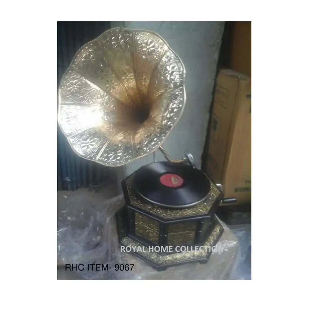 Luxury Old Design Gramophone