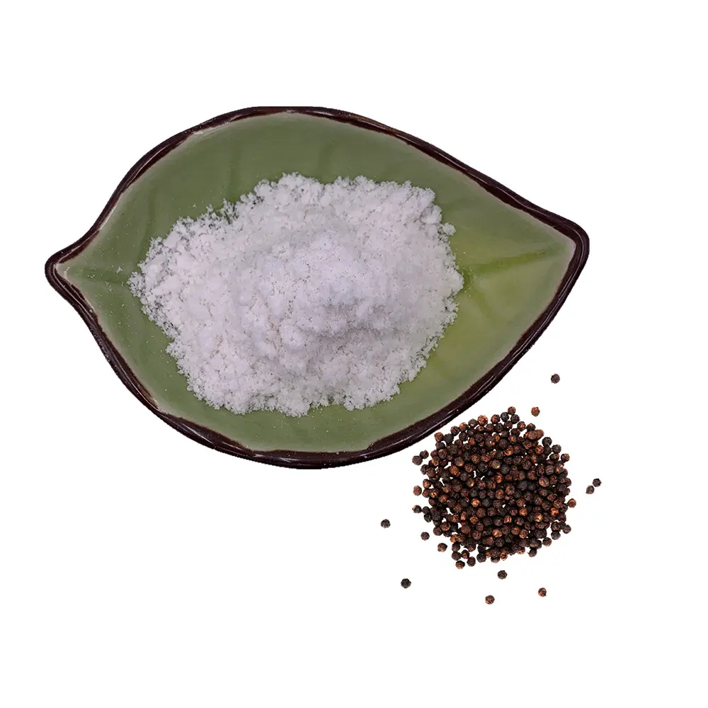 L'estratto di pepe nero In polvere piperina l'uso commerciale primario è nella moderna medicina di erbe.