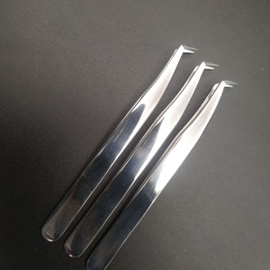 Pinzas de pestañas delgadas para botas con logotipo personalizado, pinzas de extensión de cejas con acabado pulido de acero inoxidable sólido para ruso - Product Image 4