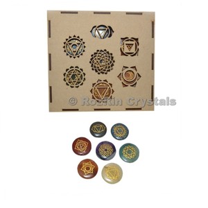 Caja de regalo con grabado de piedra de siete chakras a la venta, caja de regalo con grabado de piedra de siete chakras a bajo precio - Product Image 1