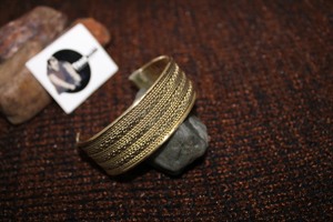 Bracelets de manchette tissés en laiton couleur argent à la mode personnalisés boutons de manchette ou bouton de manchette pour dames mode et cadeaux à la fête - Product Image 3