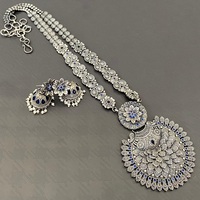 Ensemble long et boucles d'oreilles spéciaux pour le festival Navratri, oxydé, avec perles de toutes les couleurs en création M