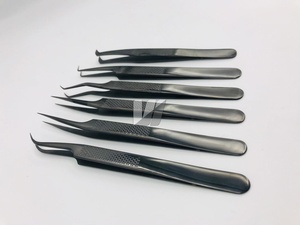 Pinzas profesionales de pestañas de acero inoxidable negro de alta calidad con punta de volumen puntiaguda de logotipo personalizado para extensiones de cejas de pestañas - Product Image 4