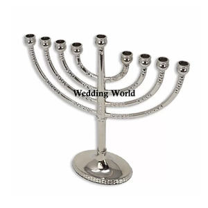 Bougeoir décoratif en métal Menorah de créateur de qualité supérieure fait à la main Offre Spéciale nouveau bougeoir en métal classique et élégant - Product Image 3