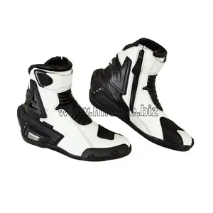 Bottes de course de moto imperméables et respirantes pour hommes et femmes, bottes courtes de cavalier, chaussures de randonnée d'aventure