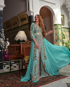 Caftan de créateur chic avec broderie lourde Zardozi Robe évasée longueur au sol pour mariage et fête Porter un style élégant 2025 - Product Image 1