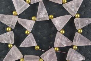 Piedras preciosas naturales de cuarzo rosa, forma triangular, sin tratar, cortadas a mano, geométricas, abalorios sin procesar, 19 piezas - Product Image 6