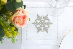 Serviette de Cocktail flocons de neige, 4 pièces, brodée, serviette de luxe, 100% coton, pour Restaurants à domicile, hôtel, noël - Product Image 5