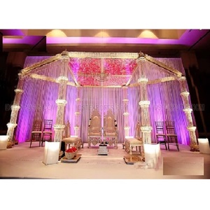 Glamoroso Mandap de Cristal Colgante para Bodas, Impresionante Decoración LED Moderna, Mandap de Metal de Moda para Bodas en Suiza - Product Image 1