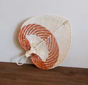 Abanico de hoja de palma trenzada, colorido, hecho a mano, de bambú - Product Image 3