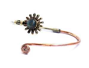 Silver Color Flower Shaped Labradorite <b>Gemstone</b> Handcrafted Cuff <b>Bracelet</b> Bezel <b>Bracelet</b> for Wholesale Manufacturing - Product Image 2