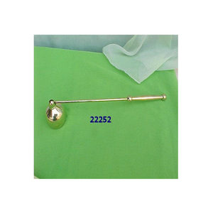 Éteignoir à bougie plaqué argent en laiton avec longue poignée - Product Image 1