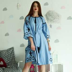 2023 últimos vestidos de lino con bordado Floral ucraniano para mujeres hechos a mano 100% algodón blanco bordado azul acentos para otoño - Product Image 3