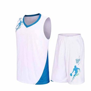 Conjunto de uniforme de baloncesto de color personalizado, 100% poliéster, nuevo diseño, ropa deportiva estampada, uniforme de baloncesto con estampado por sublimación - Product Image 3