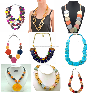 Gran oferta, collar con colgante de resina de madera Funky, cadena de cuentas bonitas, joyería de moda para mujeres para amantes de la joyería - Product Image 3