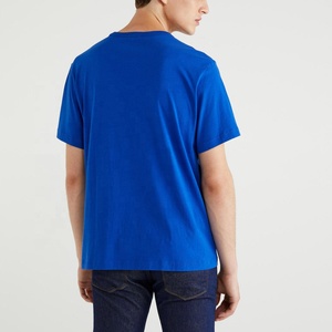 เสื้อยืดคอตตอนทรงปกติสีน้ำเงินกรมท่าสำหรับผู้ชาย ออกแบบเองได้ คอกลม แขนสั้น ผ้าเจอร์ซีย์เนื้อนุ่ม สีพื้น ผู้ผลิตจำนวนมาก - Product Image 3