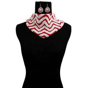 Bufanda bordada a mano roja y blanca de diferentes estilos de buena calidad con bonito collar de cuentas de pendientes - Product Image 1