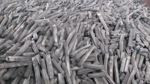 Charbon de bois de sciure de bois de haute qualité fabriqué au Vietnam avec des prix compétitifs et un service d'exportation - Product Image 3