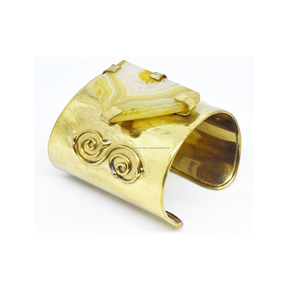 Brazalete de Metal de Diseño Simple y Alta Calidad, 100% Hecho a Mano, Chapado en Oro de Lujo, Diseños de Brazaletes de Latón - Product Image 1