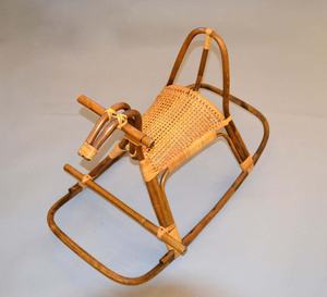 CHEVAL À BASCULE EN ROTIN NON TOXIQUE, ROBUSTE ET DURABLE / MEUBLES EN ROTIN POUR ENFANTS MEILLEUR PRIX DU VIETNAM // Rachel : +84896436456 - Product Image 4