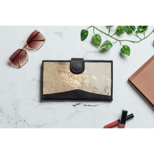 Véritable fourrure métallique faite à la main en cuir recyclé femmes pochette élégant trapu arc-en-ciel couleur multi-usage sac à main ATM porte-cartes portefeuilles - Product Image 1