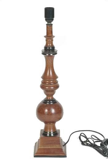 สีน้ำตาล