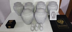 Urna de cremación clásica para cenizas, suministros funerarios de alta calidad de latón hechos a mano, fabricante indio, tasa al por mayor - Product Image 2