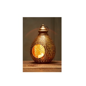 Petite Lanterne Métallique Couleur Personnalisée Vente Chaude Nouvelle Arrivée pour la Décoration de la Maison Noël et Mariage Festivals - Product Image 1