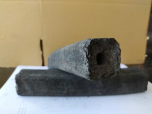 Briquettes de charbon de bois activé de haute qualité en bois dur du Vietnam Sans fumée Longue durée de combustion Meilleure qualité de charbon de bois - Product Image 5